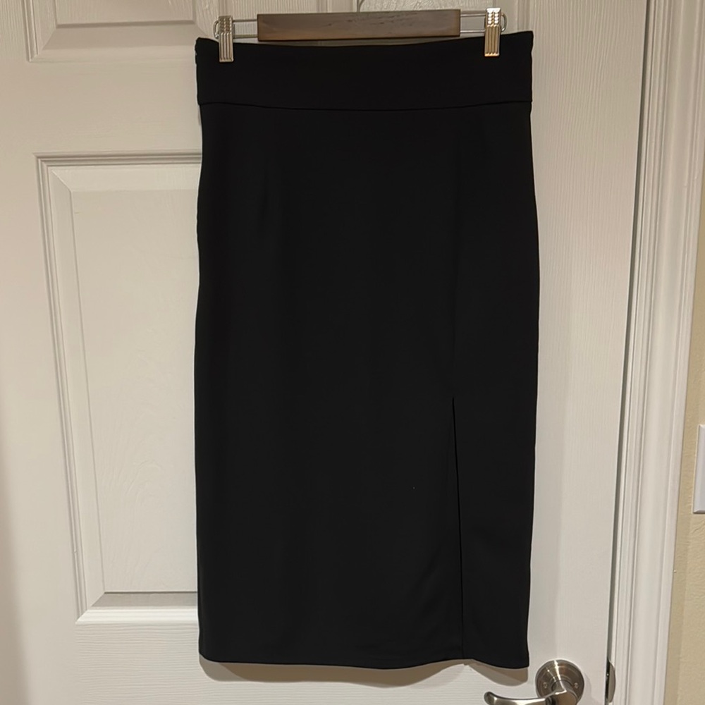 Elegant Black Pencil Skirt